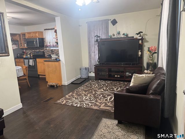 153 Marigold Avenue, Bridgeport, CT 06606