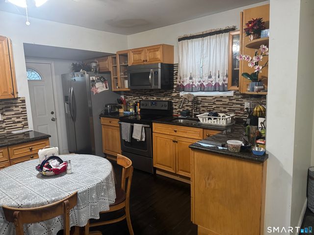 153 Marigold Avenue, Bridgeport, CT 06606