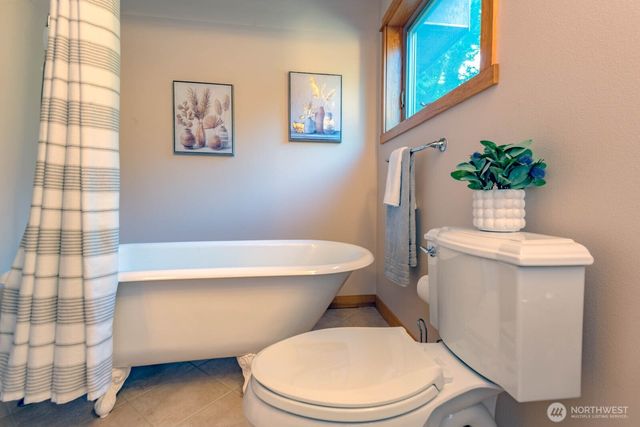 10860 Warren Road NW, Silverdale, WA 98383