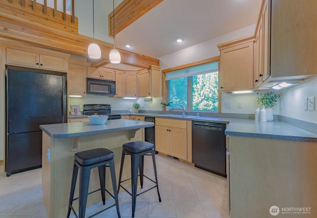 10860 Warren Road NW, Silverdale, WA 98383