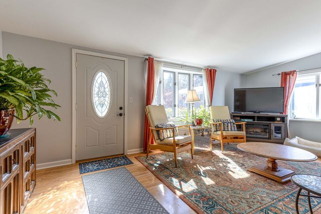 10116 W Crissy Avenue, Beach Park, IL 60099