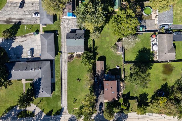 10116 W Crissy Avenue, Beach Park, IL 60099