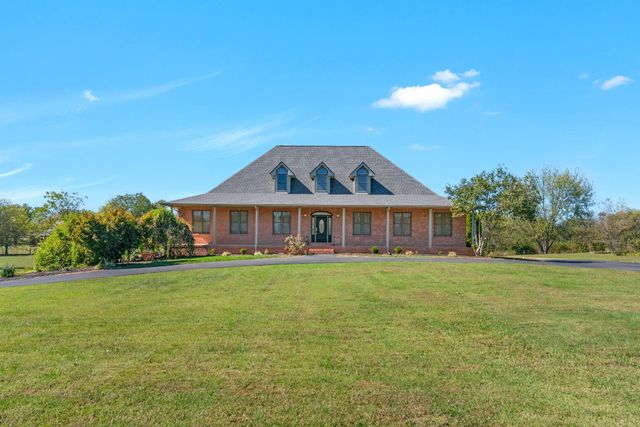 160 Mann Rd, Lebanon, TN 37087