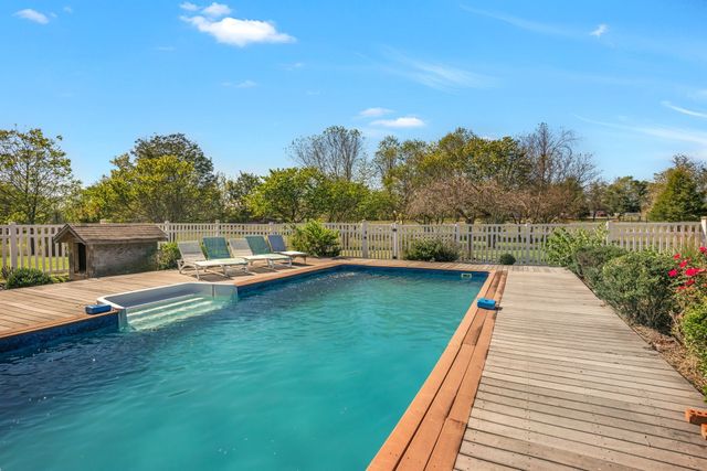 160 Mann Rd, Lebanon, TN 37087