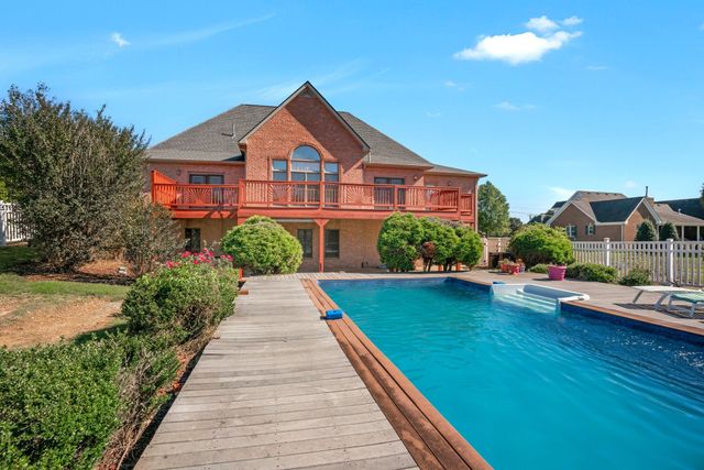 160 Mann Rd, Lebanon, TN 37087