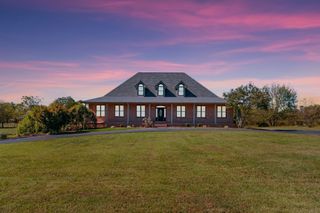 160 Mann Rd, Lebanon, TN 37087