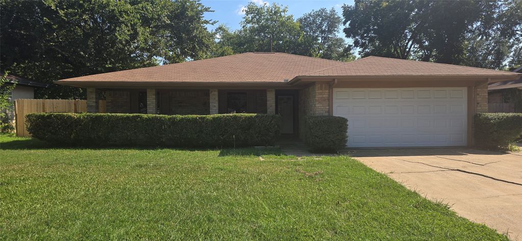 7504 Bogart Drive, North Richland Hills, TX 76180