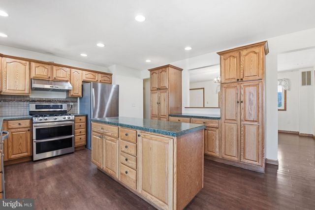 6501 FAIR SCHOOL RD, Glen Rock, PA 17327