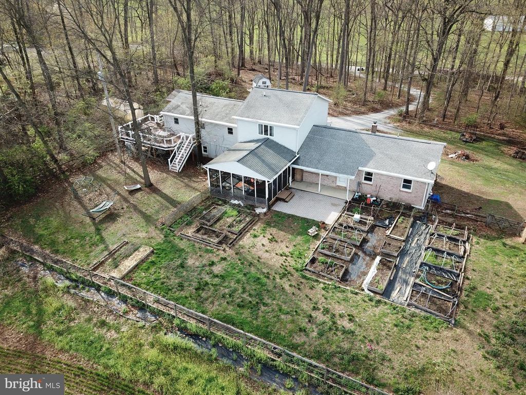 6501 FAIR SCHOOL RD, Glen Rock, PA 17327