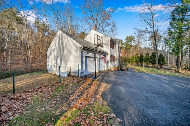 231 River St, Winchendon, MA 01475