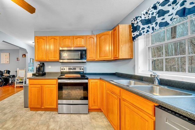 231 River St, Winchendon, MA 01475