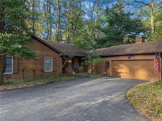 8 Barnwood Hts., Pittsford, NY 14534