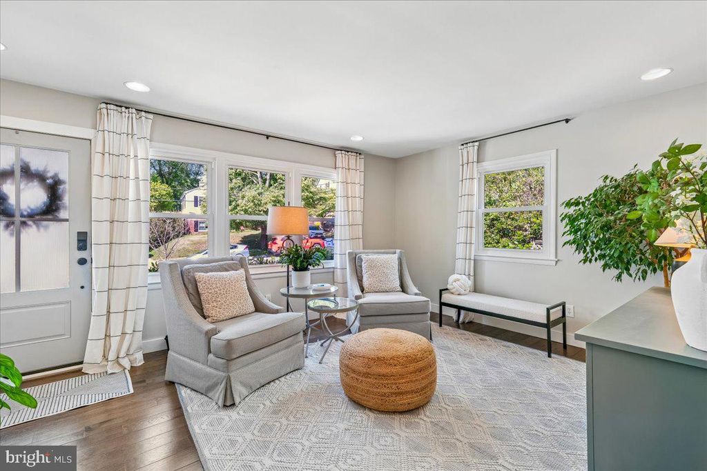 Image 3 of property listing at 11336 MITSCHER ST, Kensington, MD 20895