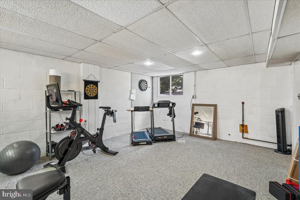 Image 46 of property listing at 11336 MITSCHER ST, Kensington, MD 20895