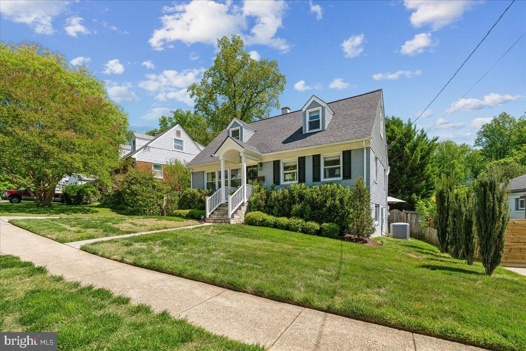 Image 62 of property listing at 11336 MITSCHER ST, Kensington, MD 20895