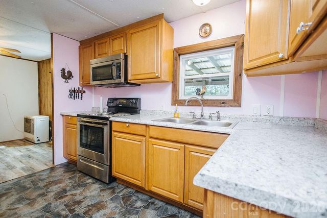 3099 Harmony Grove Road, Nebo, NC 28761