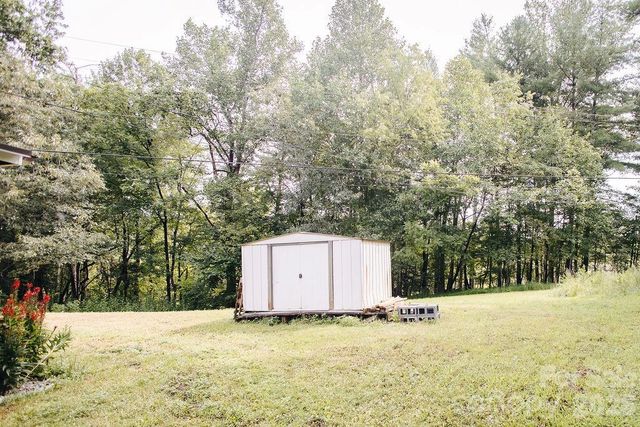 3099 Harmony Grove Road, Nebo, NC 28761