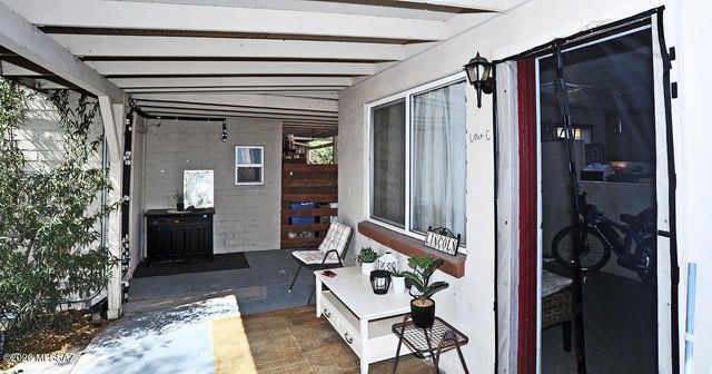 1302 N Dodge Boulevard, Tucson, AZ 85716