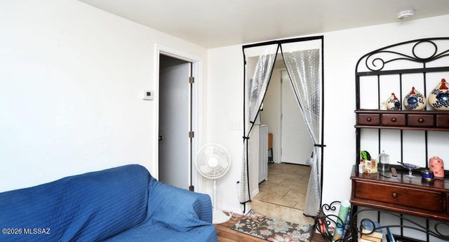 1302 N Dodge Boulevard, Tucson, AZ 85716