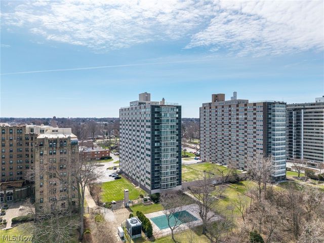 12520 Edgewater Drive 809, Lakewood, OH 44107