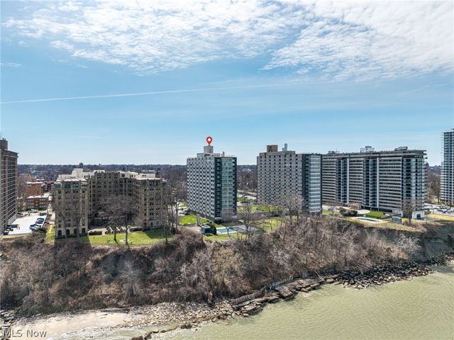 12520 Edgewater Drive 809, Lakewood, OH 44107