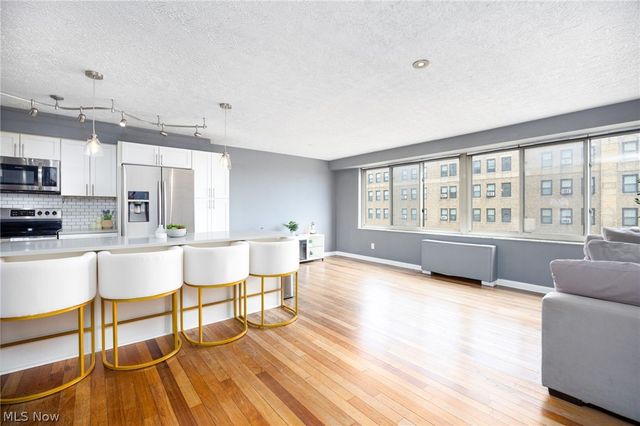 12520 Edgewater Drive 809, Lakewood, OH 44107