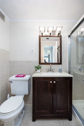 12520 Edgewater Drive 809, Lakewood, OH 44107