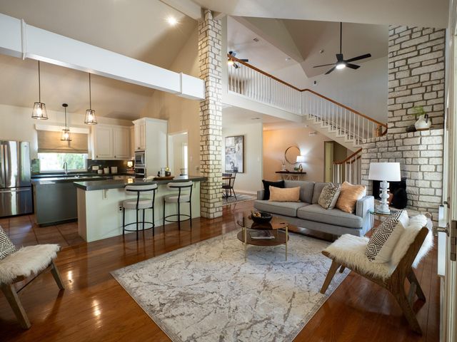 608 Flamingo CV, Lakeway, TX 78734