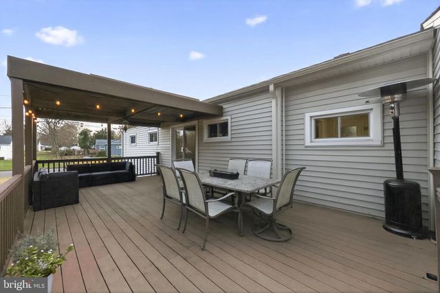 709 MANOR TER, Moorestown, NJ 08057