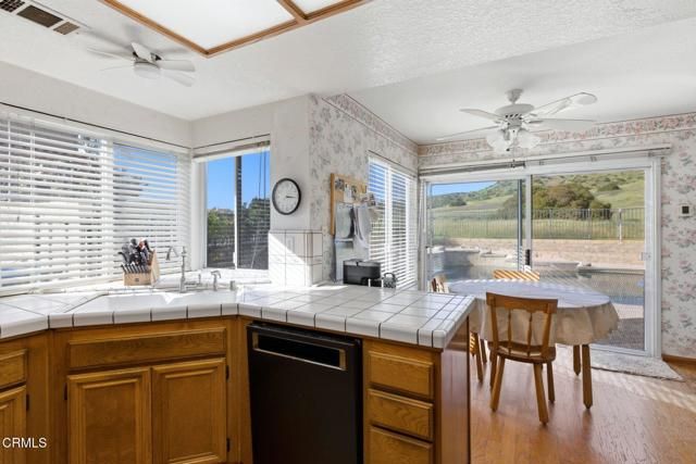 6051 Mescallero Place, Simi Valley, CA 93063