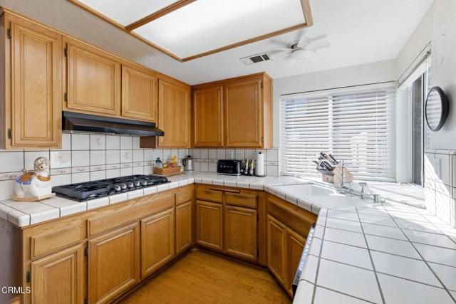 6051 Mescallero Place, Simi Valley, CA 93063