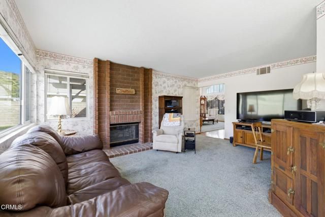 6051 Mescallero Place, Simi Valley, CA 93063