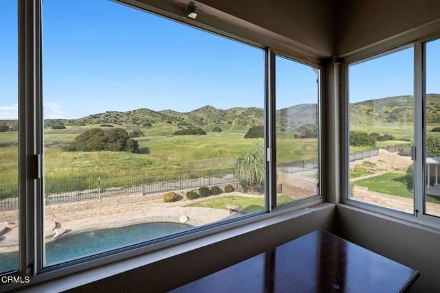 6051 Mescallero Place, Simi Valley, CA 93063