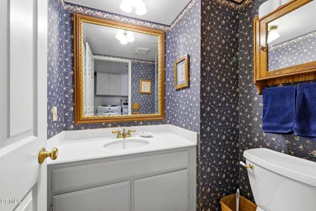 6051 Mescallero Place, Simi Valley, CA 93063