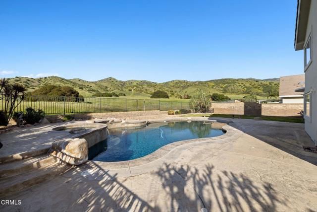 6051 Mescallero Place, Simi Valley, CA 93063