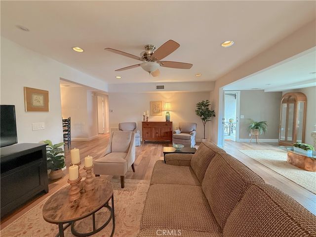 1860 Saint John Road 32A, Seal Beach, CA 90740