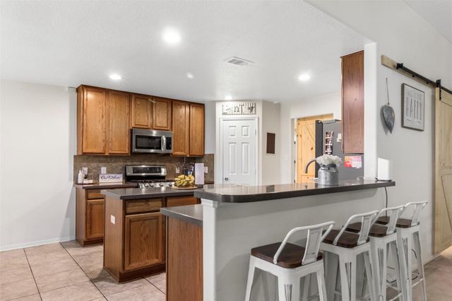 5914 Annatto Drive, Baytown, TX 77521