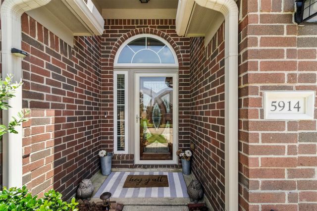 5914 Annatto Drive, Baytown, TX 77521