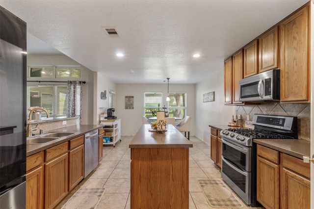 5914 Annatto Drive, Baytown, TX 77521