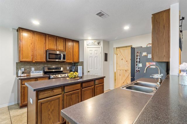 5914 Annatto Drive, Baytown, TX 77521