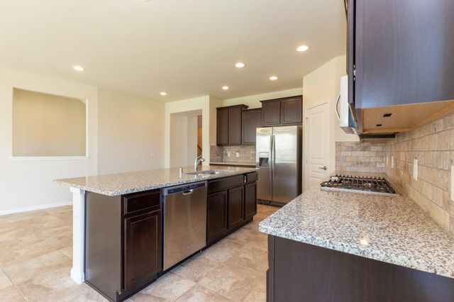 10 Log House Court, Tomball, TX 77375