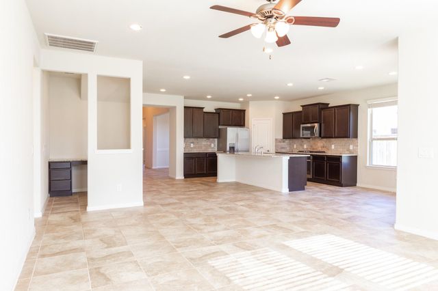 10 Log House Court, Tomball, TX 77375