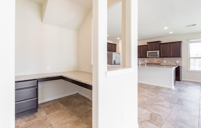 10 Log House Court, Tomball, TX 77375