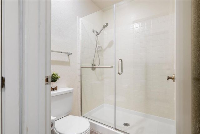 2280 Hurley Way #32, Sacramento, CA 95825