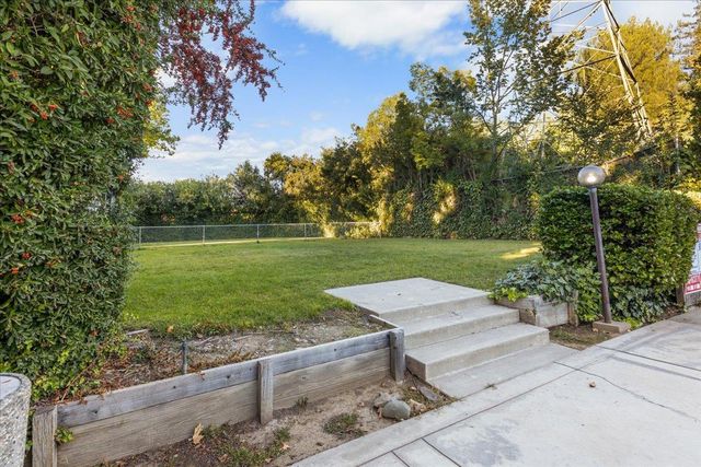 2280 Hurley Way #32, Sacramento, CA 95825