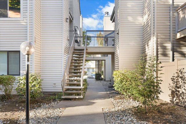 2280 Hurley Way #32, Sacramento, CA 95825