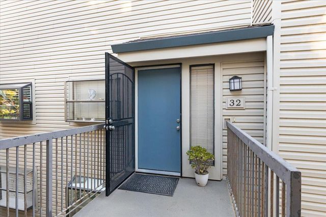 2280 Hurley Way #32, Sacramento, CA 95825