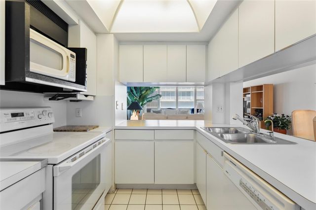 4010 Galt Ocean Drive 802, Fort Lauderdale, FL 33308