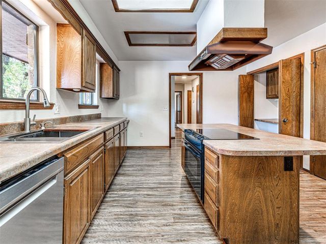 3521 N Bryant Avenue, Edmond, OK 73034