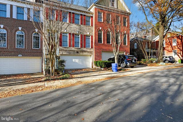 128 REES PL, Falls Church, VA 22046